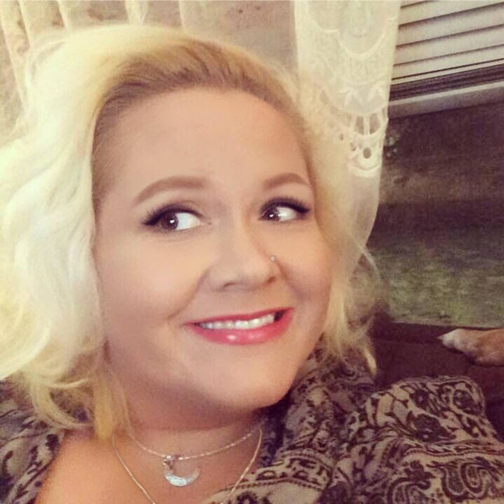 Meet your Posher, Nicole